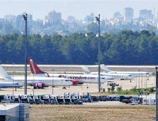 Two hurt as plane evacuated in Turkey after fire: reports