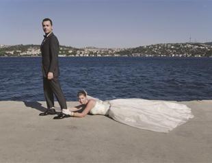 Exhibit reveals the complexity of love