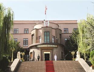 Court returns dismissed soldier to military post