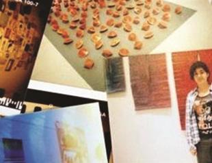 Pera educates children on portraits