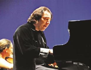 Composer in court for ‘insulting Islam’