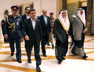 Irans Ahmadinejad denied visit to Evin prison