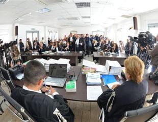 Italy scientists sentenced to jail in quake trial