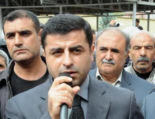 Hunger strikers in critical zone