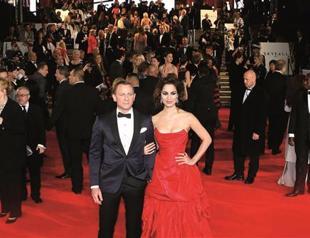 Bond gets royal red carpet and readies for Istanbul
