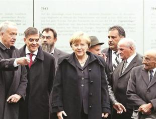 Germany unveils memorial for Roma