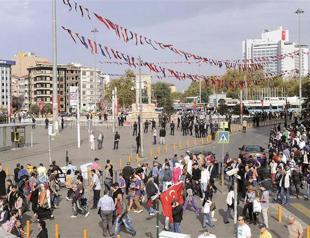 Political parties at odds on Republican Day march