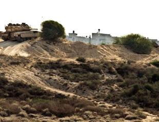 Rocket fire from Gaza draws Israeli airstrike