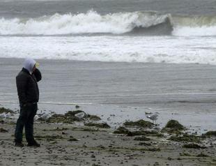 US alarmed as hurricane bears down