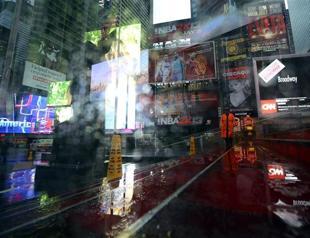 New Yorkers resist pleas to leave storm risk zones