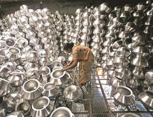 Indian gov’t unveils plan to cut large fiscal gap