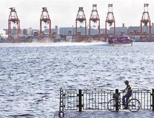 Japan’s central bank joins US Fed in its easing policy