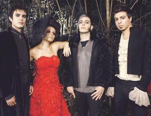 Model to rock Jolly Joker