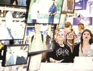 German consumer confidence hits high