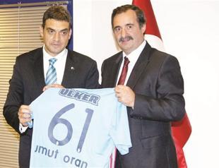 CHP lawmaker Oran’s visit stirs Trabzonspor