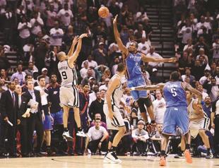 Parker beats the buzzer to stun OKC