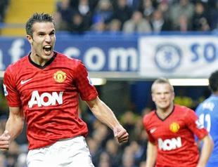 United’s Van Persie to face former team