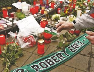 Teresa Enke starts depression hotline