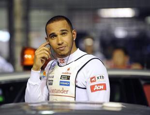 Hamilton to replace Schumacher at Mercedes