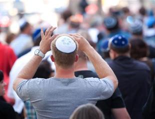 Germany: Jewish official threatened in street