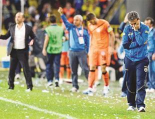 Kocaman crisis prevails after Fener is over Alex controversy