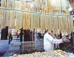 Gold sales to UAE carry exports in September