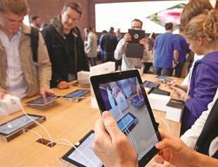 Tablets the safe haven for Apple, Microsoft