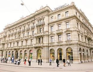 Swiss bank rushes to Qatar