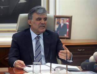 Turkish president warns of Syrias chemical threat