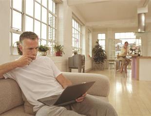 Home office not efficient or healthy, survey says