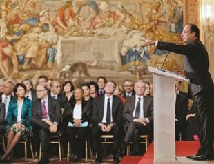 Paris first to recognize Syria rebels