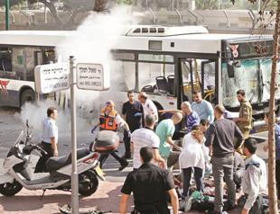 Gaza shuttle diplomacy gives cease-fire signals