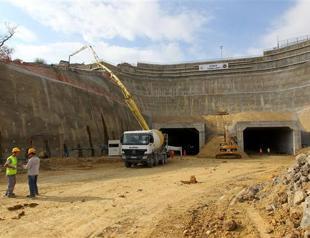 Turkeys unemployment falls to 8.8 percent