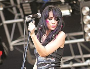 Aylin Aslım at Hayal Kahvesi