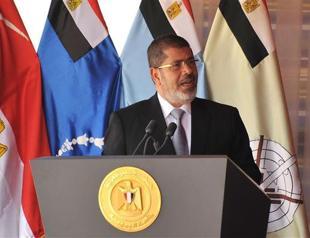 Egypts Mursi says Cairo will not leave Gaza on its own