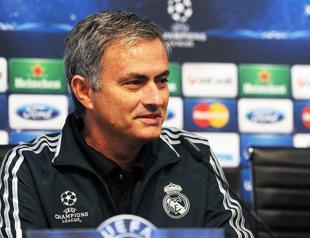 Mourinho denies tensions with Real boss