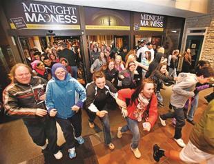 US hits online sales limit at Black Friday
