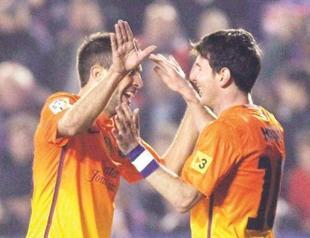 Leo Messi reaches 82 goals as Barça stay clear on top