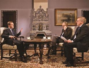 Russia warns, Turkish firms avoid crisis-hit EU