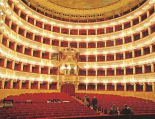 Turkish director stages ‘La Traviata’ in Italian theater