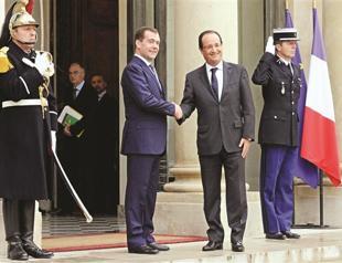 Missile downs Syria chopper for first time