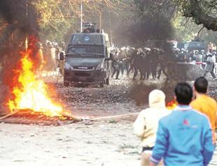 Morsi faces uphill battle as rage brews on streets