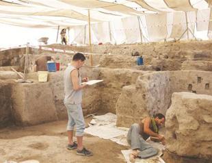 Rare obsidian mirrors found in the ancient settlement of Çatalhöyük