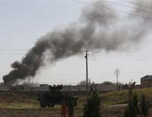 Syria warplanes hit village near Turkish border: AFP