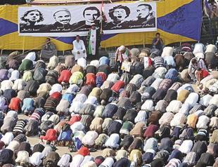 Egyptians flock to streets as panel OKs draft charter