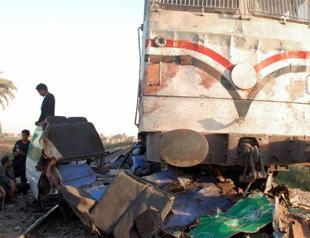 Five German tourists killed in Egypt bus crash