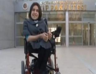 Disabled patient to become doctor in hospital where she was treated