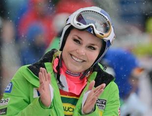 Vonn makes history with three-race sweep
