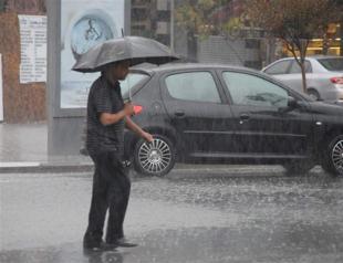 Sudden drop in temperature stalls daily life in Turkey