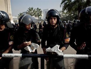 Egypt opposition to march on presidential palace